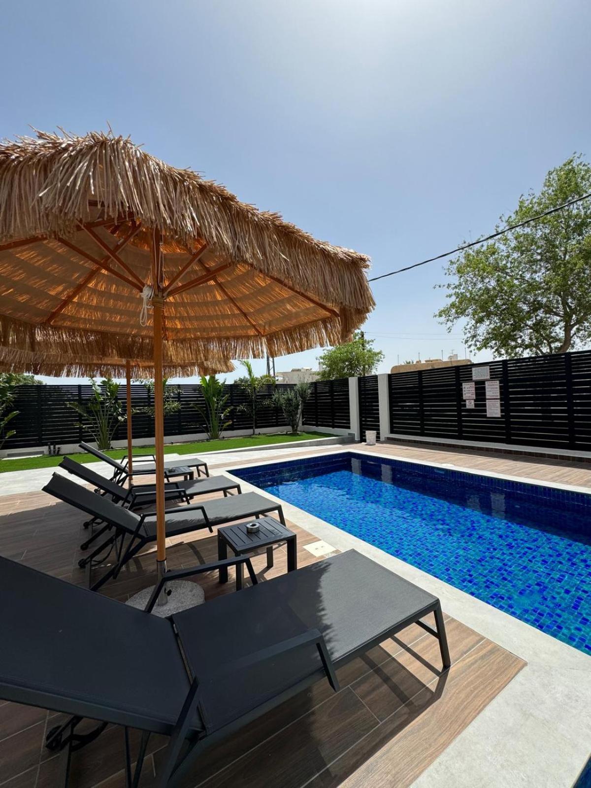 לואיס בוטיק- Luis Boutique Villa